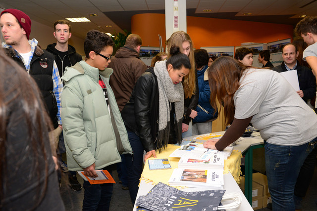 Eindruck von der Bildungsmesse 2016; Foto: Bildungsmesse Rodgau, http://www.bildungsmesse-rodgau.de/files/bmr_6067.jpg