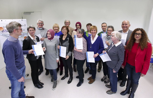 Gruppenbild mit Ehrenamtlichen