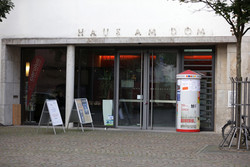Haus am Dom Eingangsbereich der Frankfurter Tagungsstätte