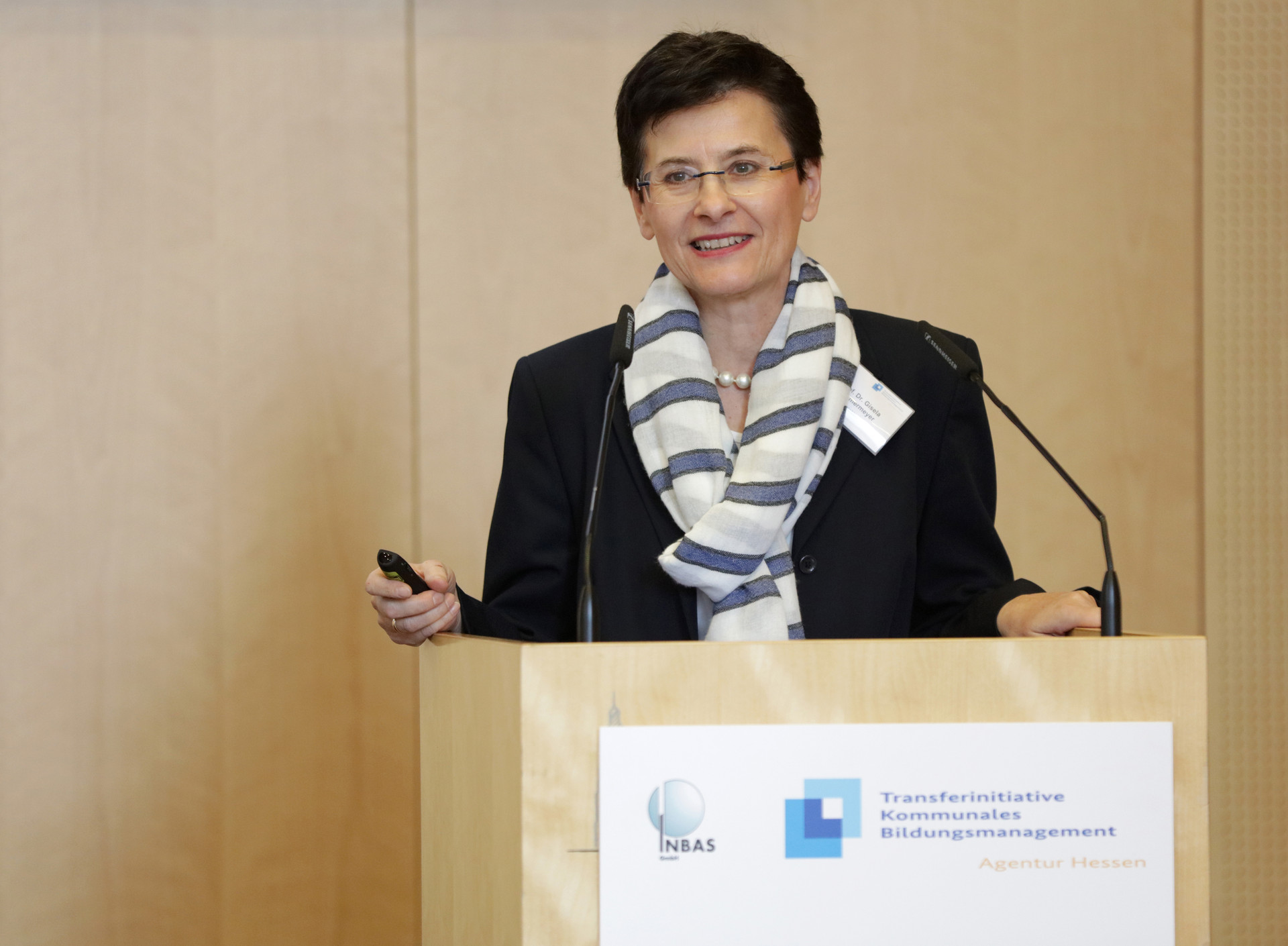 Prof. Dr. Gisela Kammermeyer (Universität Koblenz-Landau) erläutert die Wirkung früher Bildung.